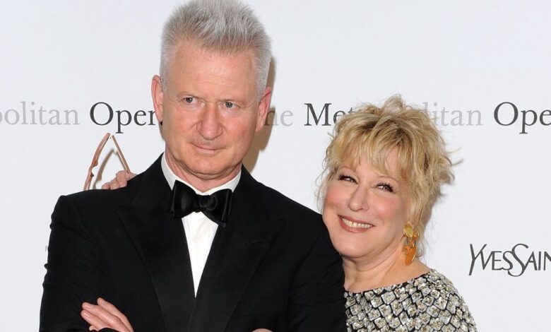 Bette Midler and husband haven't shared a bedroom in 40 years