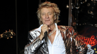 Friends of Rod Stewart fear that rock legend will drink himself to death