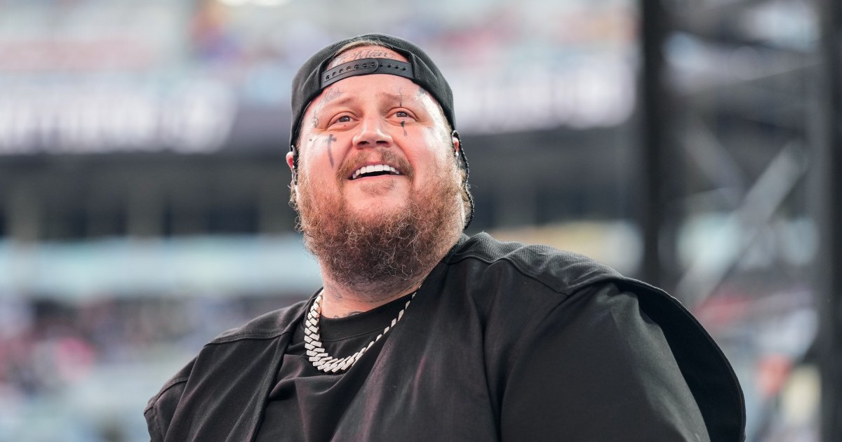 Jelly Roll reveals that he attends Alcoholics Anonymous meetings