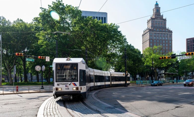 New Jersey Offers Free Train Rides For A Week To Make It Up For Recent Delays