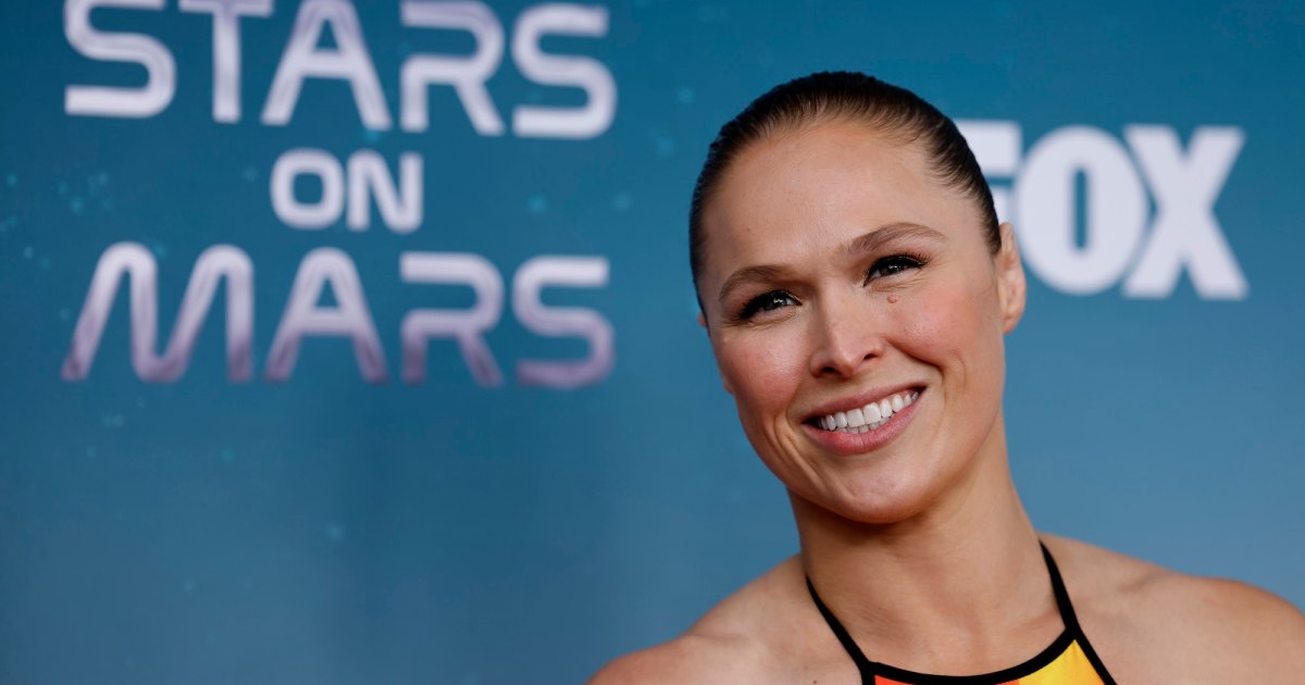 Ronda Rousey apologizes for sharing the Sandy Hook conspiracy video