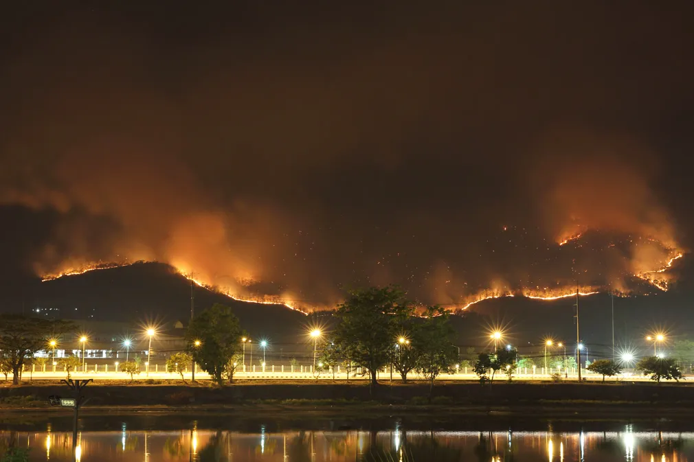 Wildfires threaten 2.6 million homes in the western US: CoreLogic