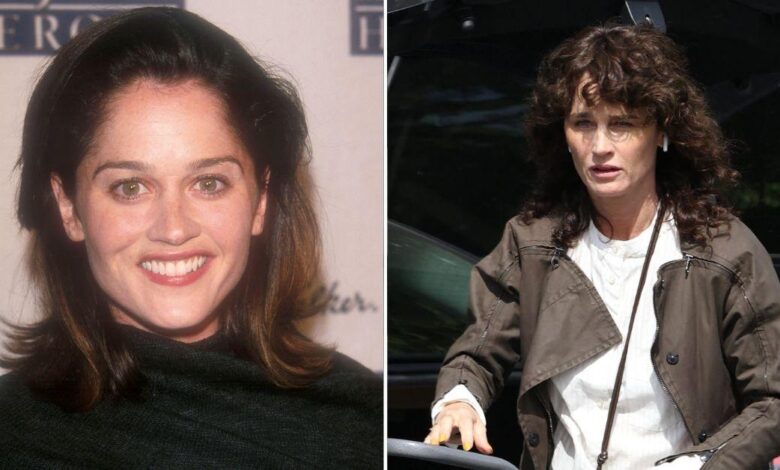 '90s teen star who starred in a series of cult classics looks unrecognizable