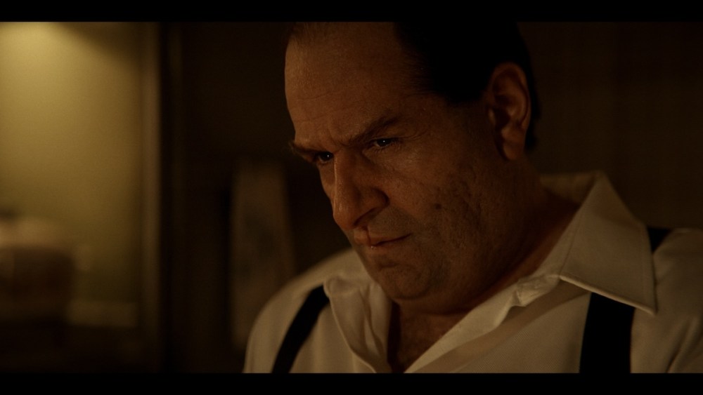 Colin Farrell wore a prosthetic penis