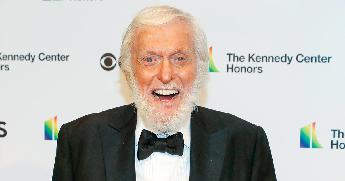 Dick Van Dyke jokes that he's "praying" to make it to his 99th birthday