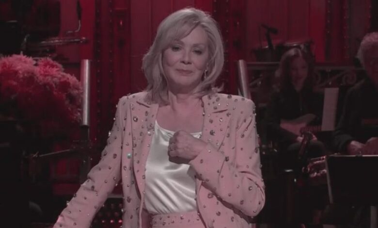 Jean Smart 'SNL' monologue makes fun of Eric Adams and lesbians