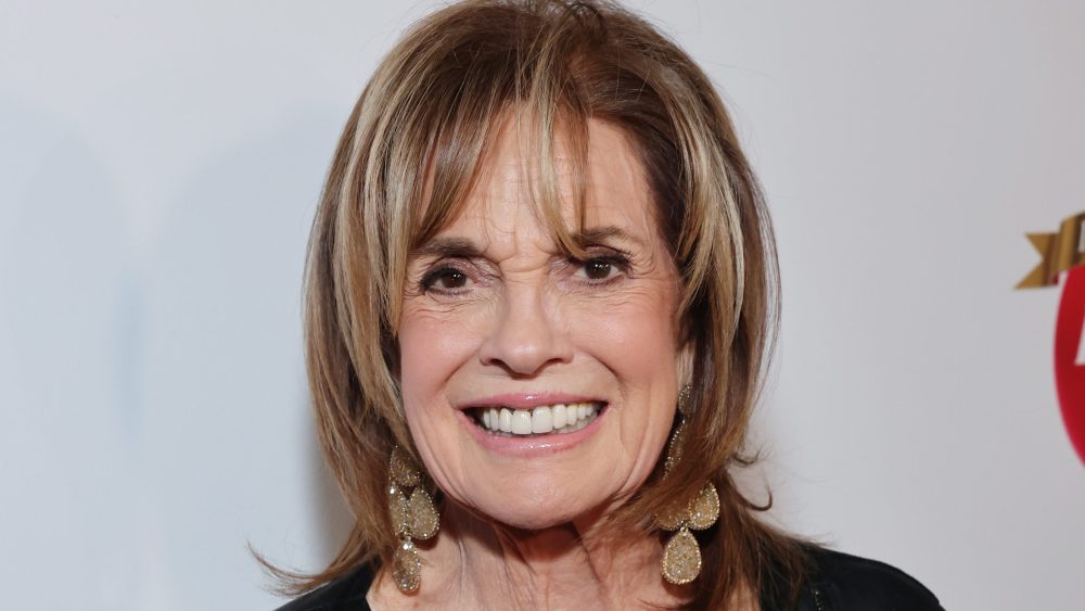 Linda Gray Pitching film from Dallas featuring a ghostly Southfork