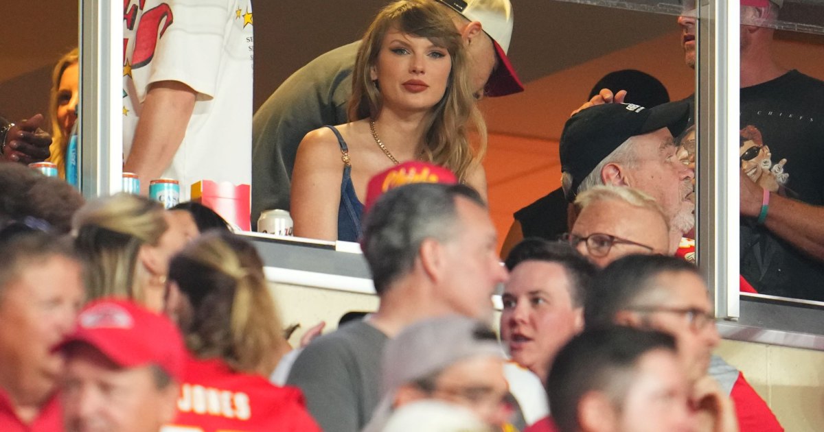 Taylor Swift settles into suite after Chiefs game postponed due to thunderstorms