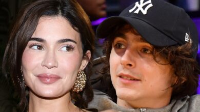 Kylie Jenner and Timothée Chalamet keep a low profile at Pizza Parlour, Tip Big