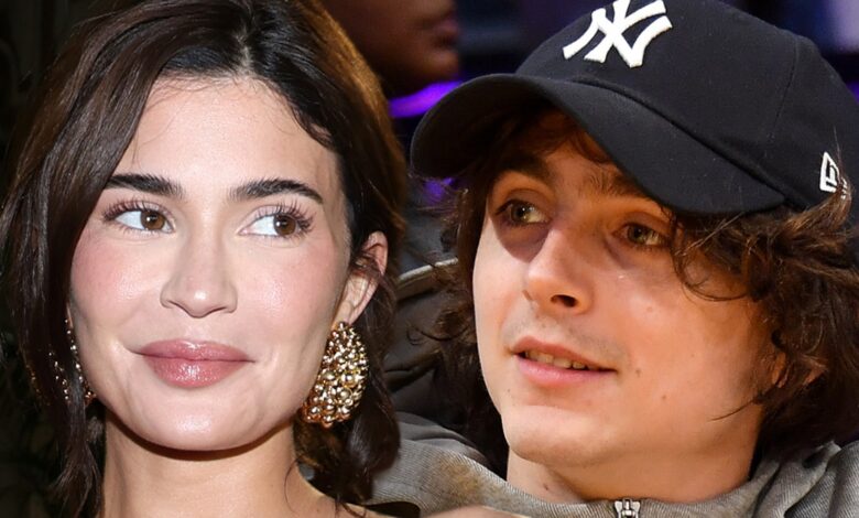 Kylie Jenner and Timothée Chalamet keep a low profile at Pizza Parlour, Tip Big