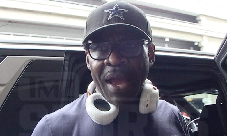 Michael Irvin says Cowboys 'must' act at deadline to save season