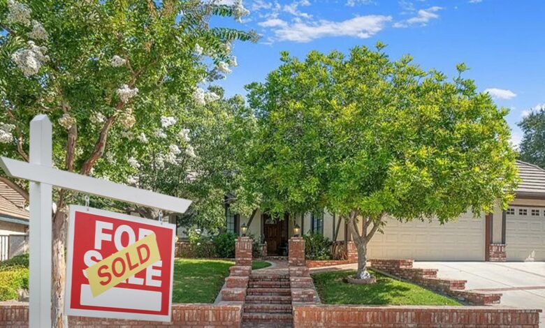 'Poltergeist' house becomes Airbnb and replicates real movie set