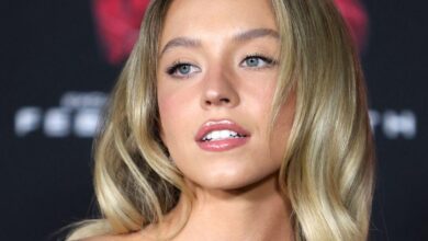 Sydney Sweeney 'suffers' from having her breasts taped up for new boxer role