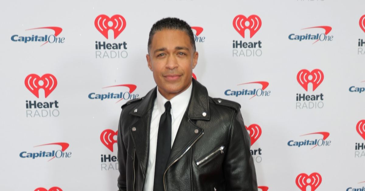 TJ Holmes in ambulance with Amy Robach after marathon injury in Chicago