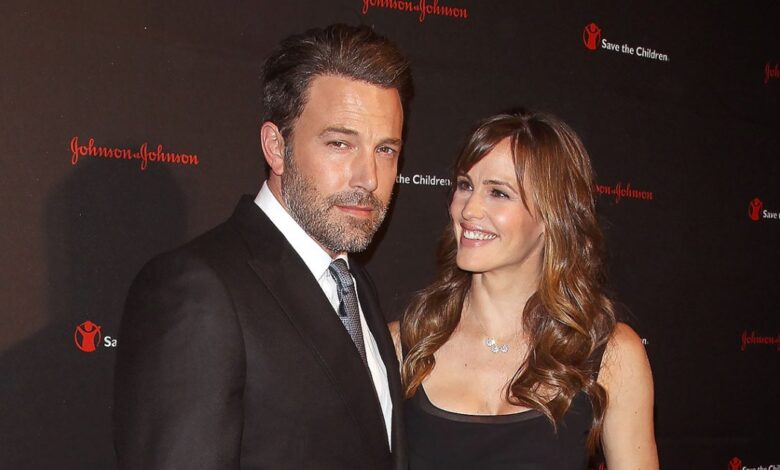 Ben Affleck and Jennifer Garner reunite for Thanksgiving