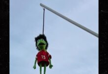 Bills fans hang Kermit doll in Mahomes jersey ahead of Chiefs game