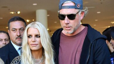 Jessica Simpson's husband Eric Johnson ditches his wedding ring