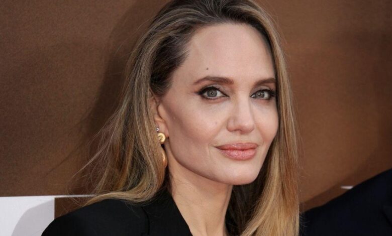 Jolie is 'forced to loot a trove of jewelry and heirlooms' amid ongoing cash crisis over legal battle against Brad Pitt