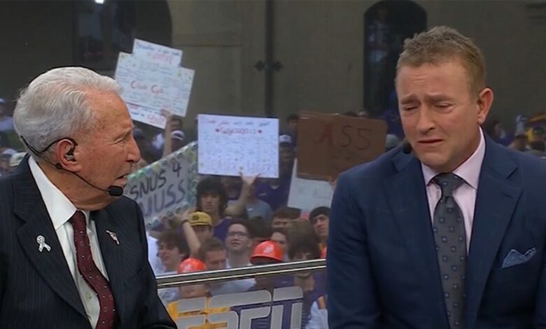 Kirk Herbstreit Breaks Down Over Dog's Death on 'College GameDay'