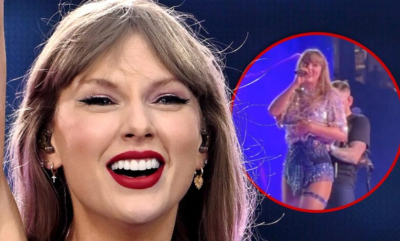 Taylor Swift isn't letting a roaring crowd disrupt her mid-performance technical issues