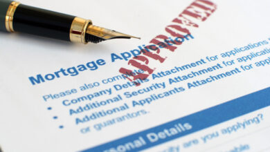 The number of mortgage applications is increasing slightly, reversing a recent trend