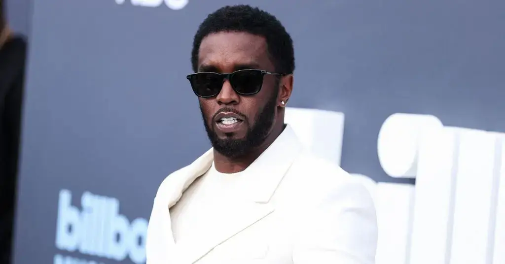 Video from the Wild Sean 'Diddy' Combs party at Vegas Surfaces