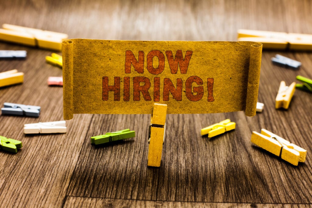 Weak jobs, manufacturing reports provide no relief for mortgage rates