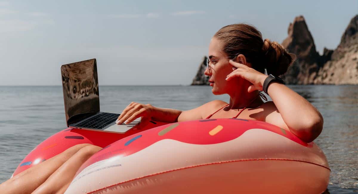 6 Countries Offering Digital Nomad Visas in As Fast As 48 Hours to 20 Days