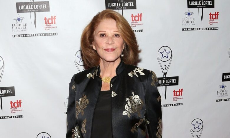 Allison Janney, Sarah Paulson and more react to Linda Lavin's death