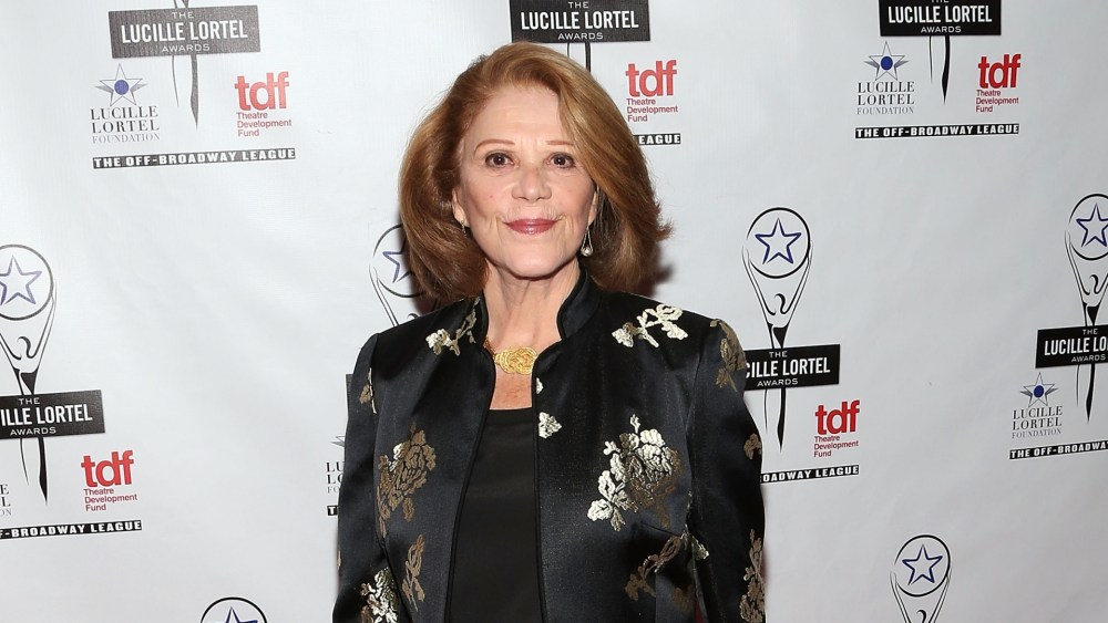 Allison Janney, Sarah Paulson and more react to Linda Lavin's death
