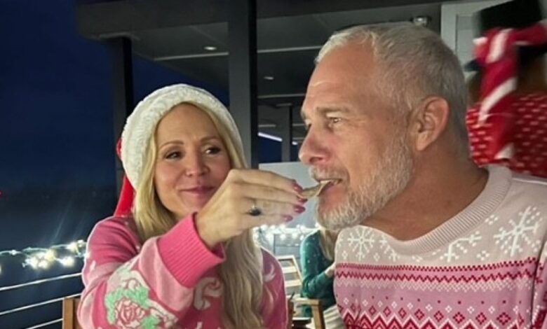 Barbara Alyn Woods and Mark Anderson have Barbie and Ken Holiday