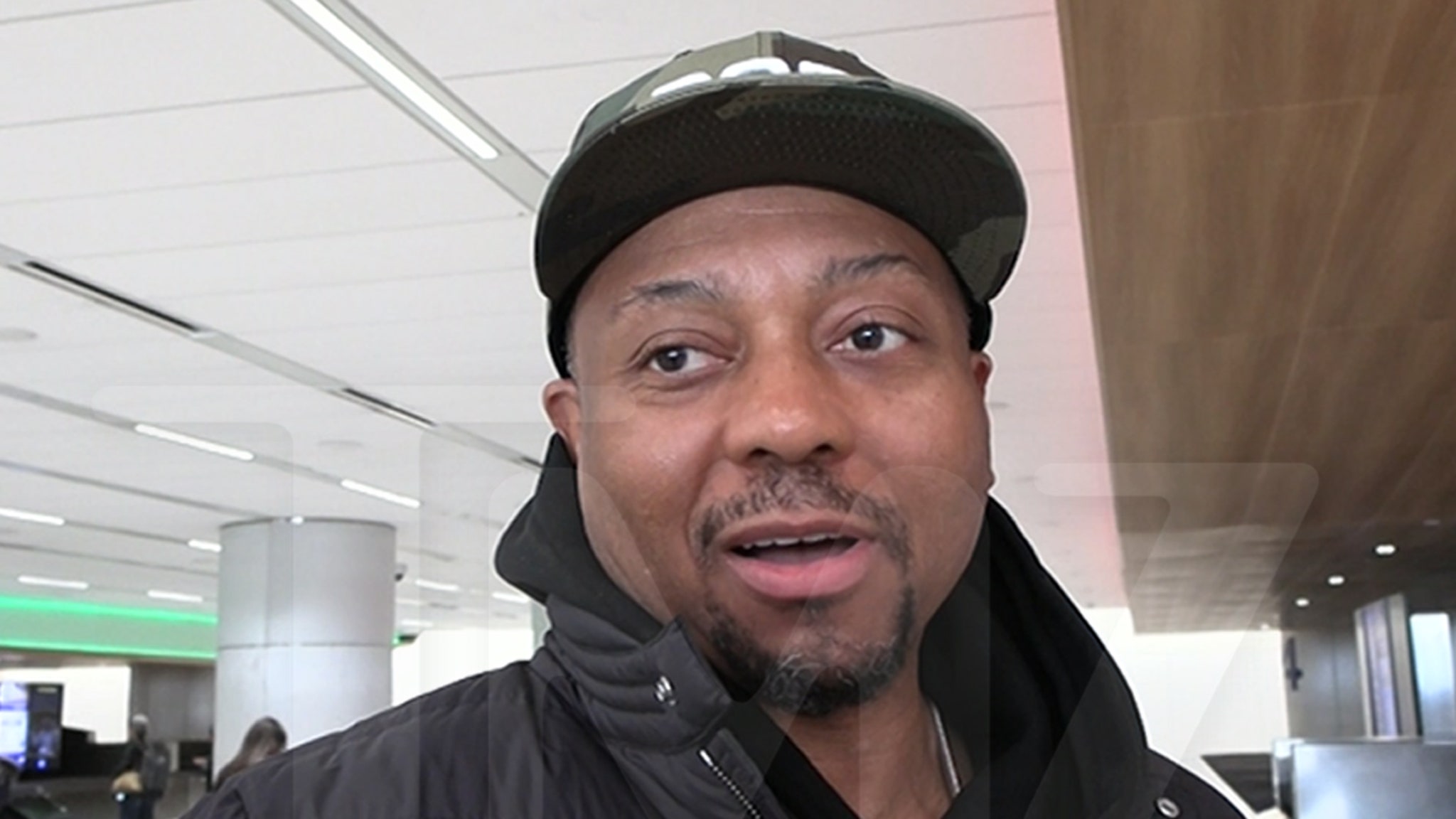 Comedian Na'im Lynn says it is 'inappropriate' to give friends gifts and cards