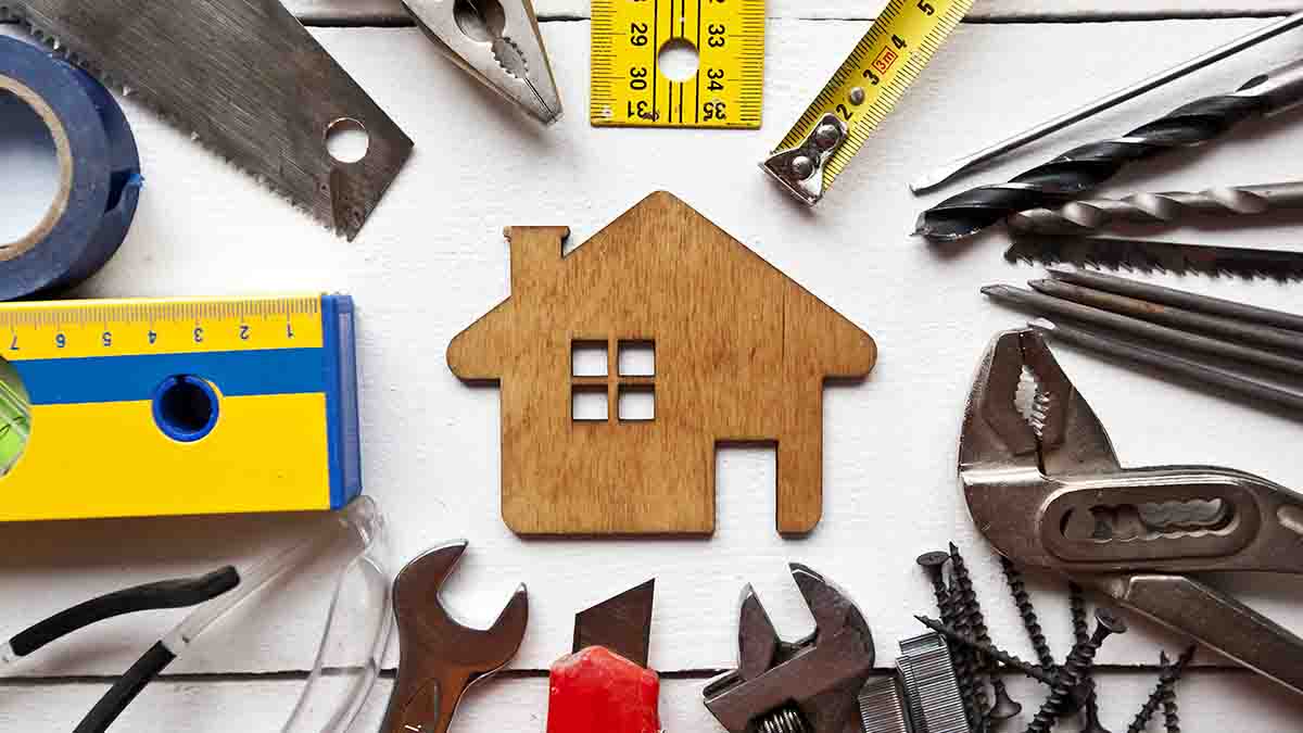 Fix-and-flip profits fell in Q3 2024. Are investors leaving the market?