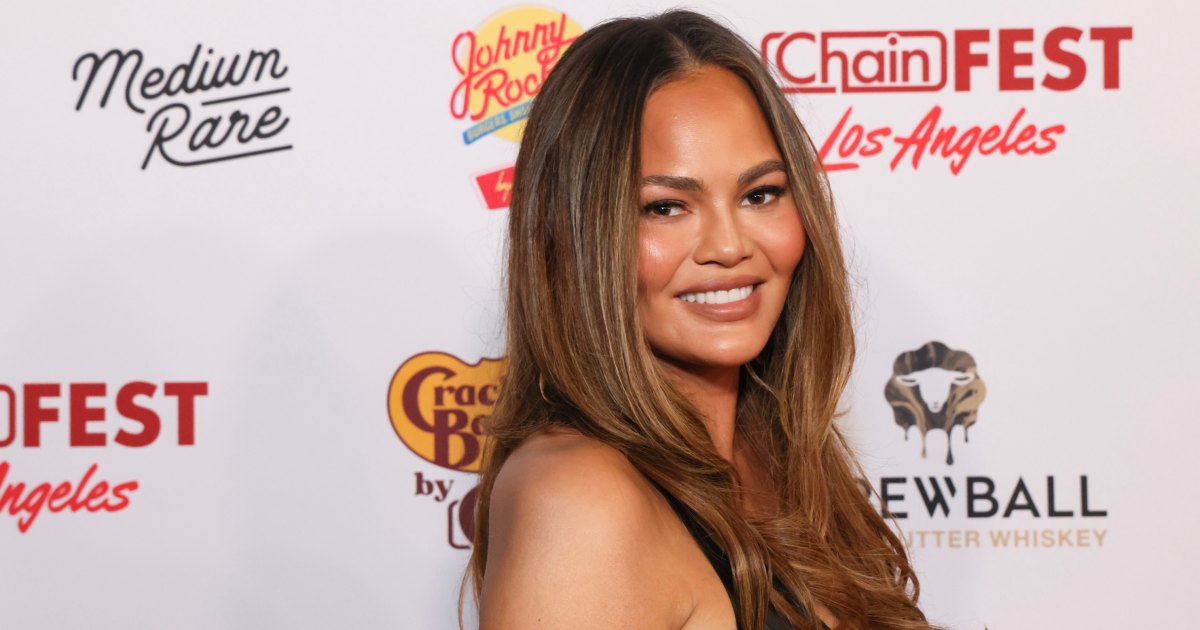 Chrissy Teigen says social media should be 'cut off' amid TikTok drama