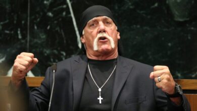 Hulk Hogan heavily booed during 'Monday Night Raw' Netflix debut