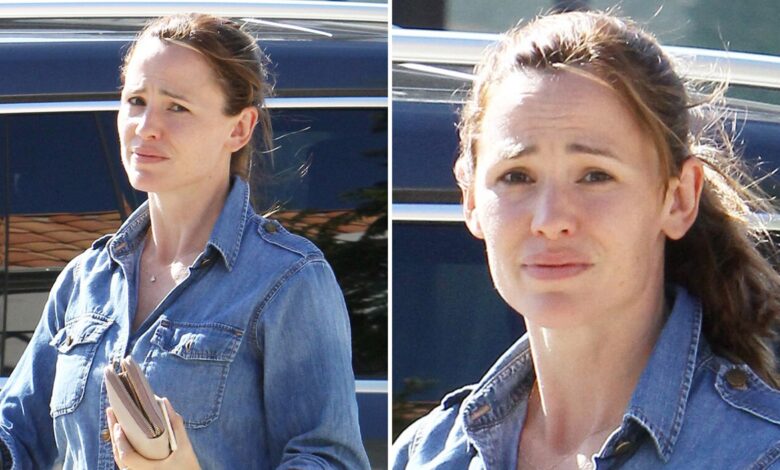 Jennifer Garner makes an emotional appearance visiting the ruins of a burned down church