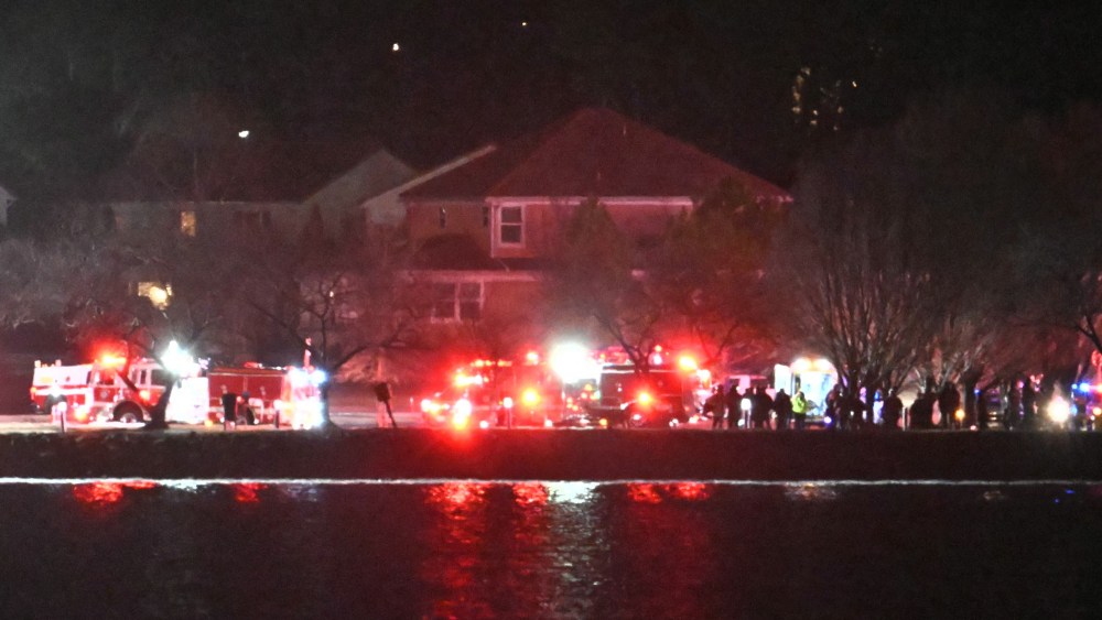 News networks start the coverage of aircraft crash via Washington DC