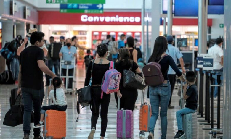 Cancun Airport Boosts Tourist Experience with New Customs Training Program