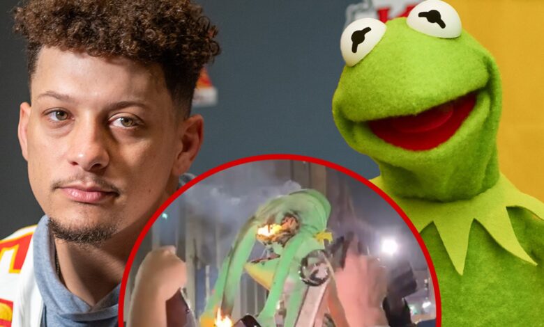 Eagle -Fans trolls Patrick Mahomes, put on fire Kermit Puppet after SB Lix Win