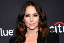 Jennifer Love Hewitt shares make -up -free selfie in honor of the 46th birthday