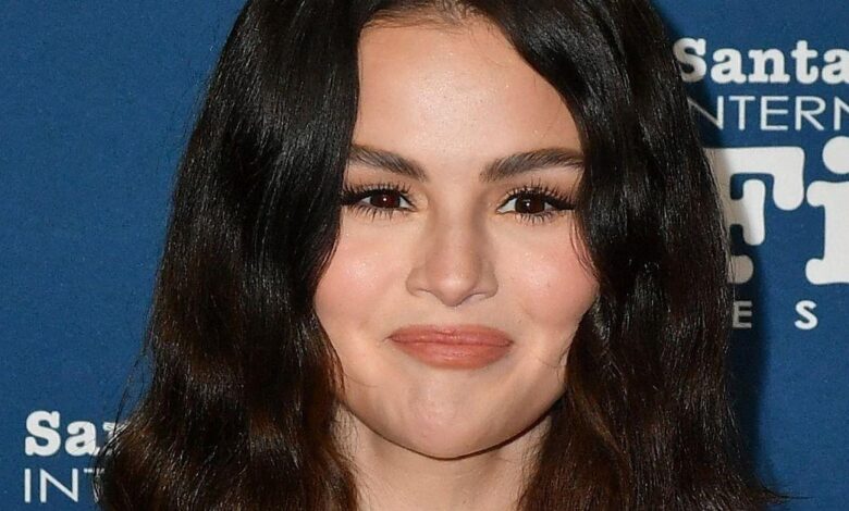 Selena Gomez 'debuts new look' after 'cosmetic procedure'