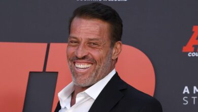 Why Tony Robbins made a fast pact with Paramount Global