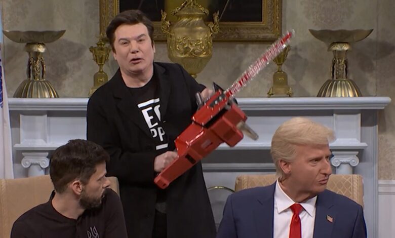 'SNL' Spoofs Trump, Zensky Oval Office Showdown, Mike Myers makes Cameo