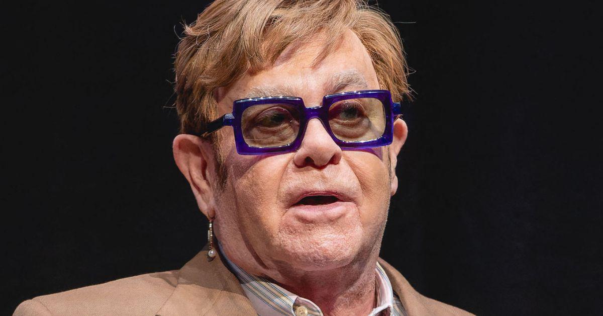 Sir Elton John reveals a five words message, he wants to cut on Tombstone