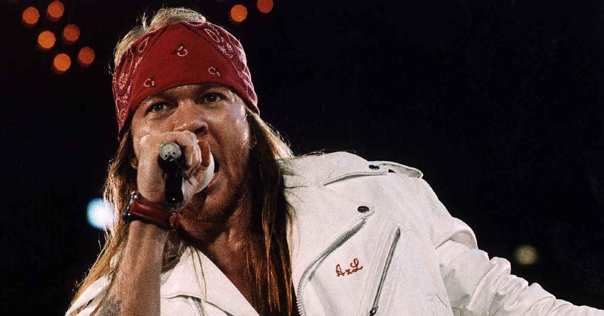 Guns N 'Roses Frontman Axl Rose accused of taking half of the band's money