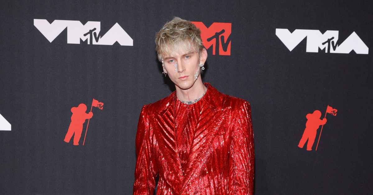 Machine gun Kelly Kelly on Coachella 2025 weeks after baby with Megan Fox