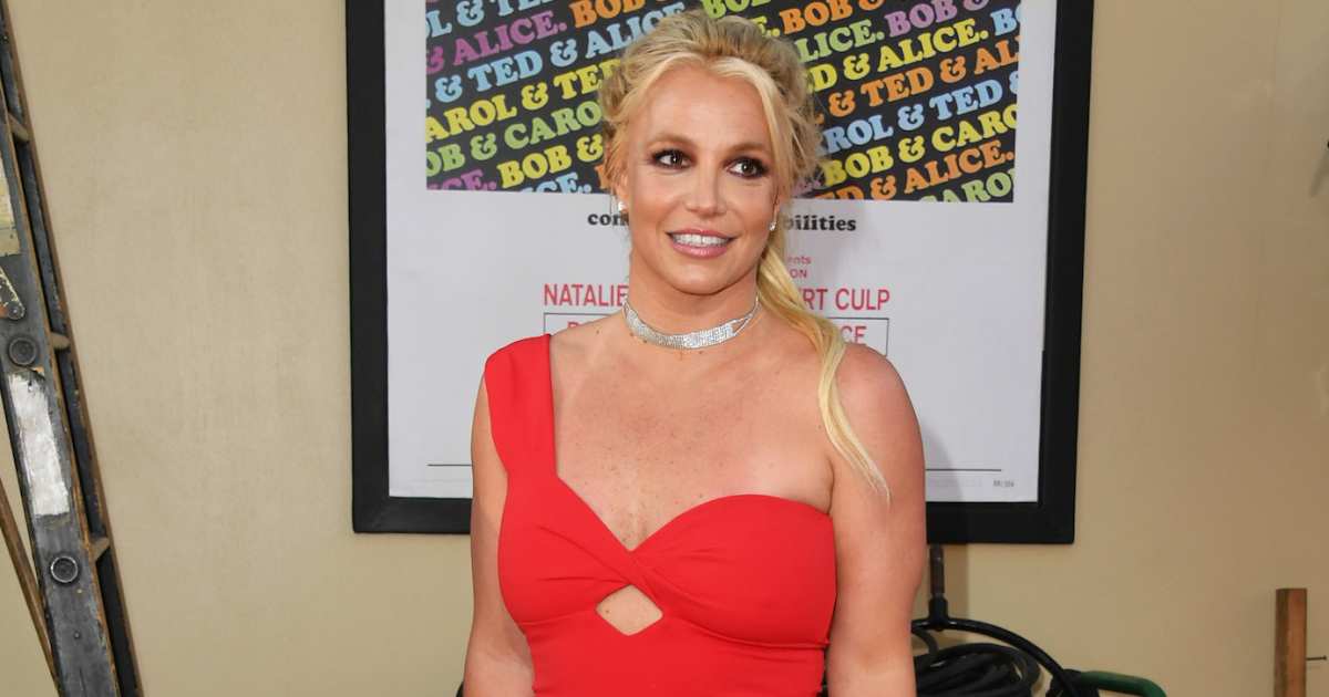 Britney Spears Smoking on an airplane: What she said about the incident