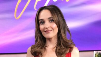 Chloe Fineman shows $ 5,500 NYC apartment and skin care collection