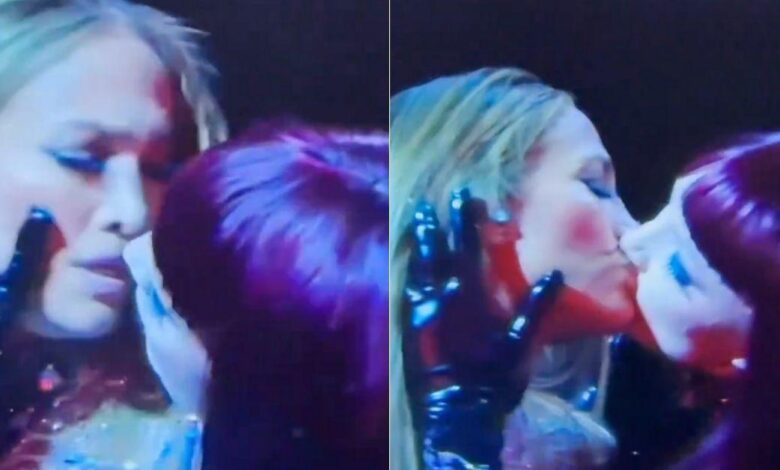 Jlo Spark's fears after sending fans about lesbian kiss