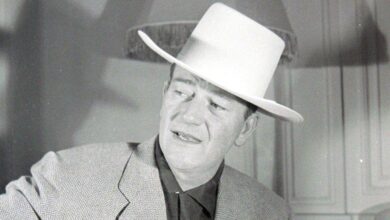 John Wayne's tragic end reveals that the government is before the death of cancer